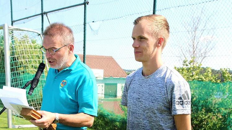 Schulleiter Sammetinger und Martin Grau  Foto: Richard Sänger