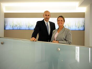Doppelspitze: Zeljko Zufic und Dr. Alexandra Schnell führen jetzt die Geschäfte im Hotel Frankenland.  Foto: Siegfried Farkas