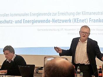 Wolfgang B&ouml;hm erl&auml;uterte eindringlich das kommunale Energiemanagement.