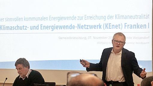 Wolfgang Böhm erläuterte eindringlich das kommunale Energiemanagement.