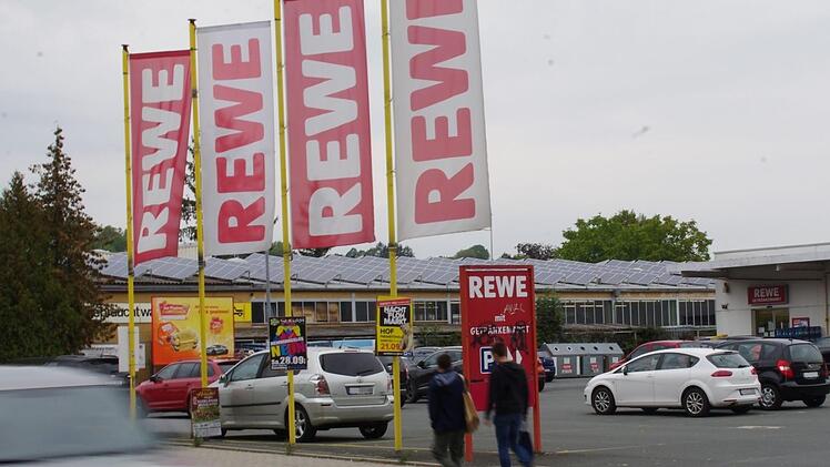 Die Stadt Kronach macht sich Gedanken über das gesamte Gebiet rings um den jetzigen Rewe-Markt. Foto: Marco Meißner