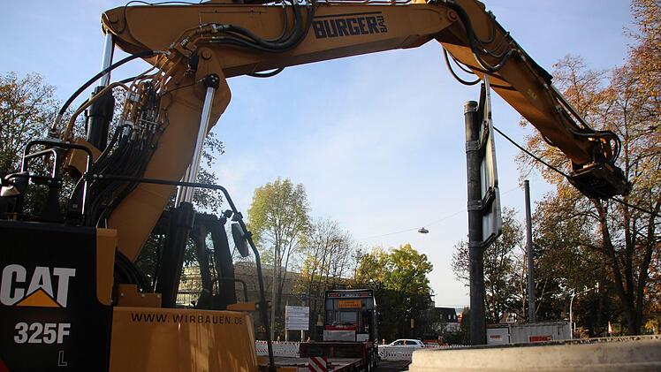Bis zum Frühjahr 2020 soll die Erneuerung der Erhardstraße beendet sein. Foto: Benedikt Borst