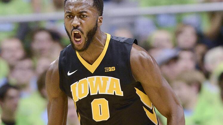 Muskelbepackt und emotionsgeladen: Gabriel Olaseni soll für die Bamberger am Brett aufräumen. Foto: imago