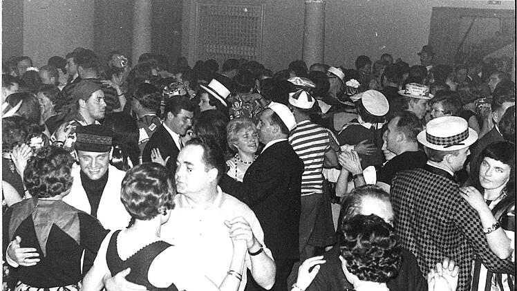 Ball der Sudetendeutschen Landsmannschaft 1967 im Vereinshaus Foto: Archiv Stephan Tiroch