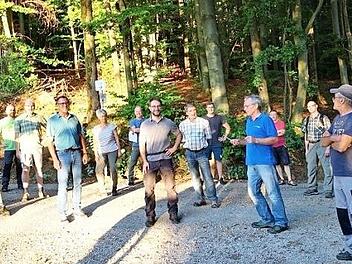 Die Waldbesitzer trafen sich bei Rettern.  Foto: Mathias Erlwein