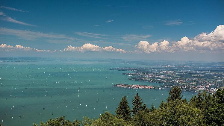 Der Bodensee als Dreiländereck ist eine beliebte Urlaubsregion.
