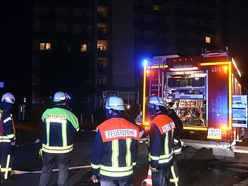 Den ersten eintreffenden Feuerwehrleuten schlug im Treppenhaus schon Brandgeruch entgegen. Peter Rauch