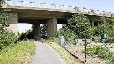 Auch die Brücken des Berliner Rings über die Gundelsheimer und die Kronacher Straße müssen ausgebessert werden, ebenso wie der Belag des Heinrich-Bosch-Steges.
