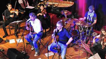 "Simon & Garfunkel meets classic" war das Konzert von Thomas Wacker und Thorsten Gary (vorne von links) überschrieben. Foto: Ulrike Langer