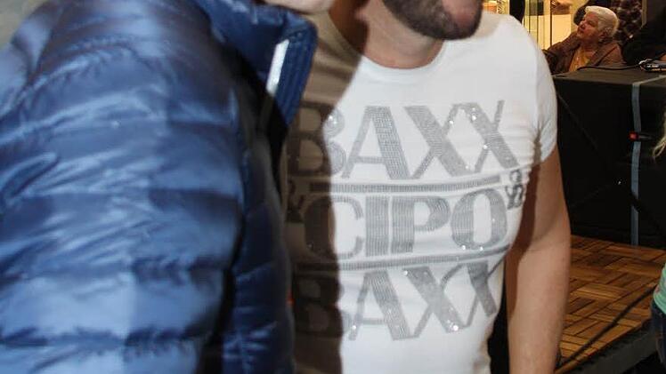 Michael Wendler und seine Fans. Foto: Jürgen Gärtner