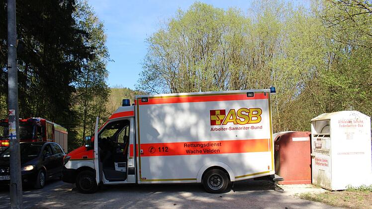 Die Feuerwehr musste am Ostermontag, 22.04.2019, vier Brände im Kreis Nürnberger Land löschen. Bei Hartenstein standen rund 5000 Quadratmeter Wald in Brand. Foto: NEWS5 / Holzheimer