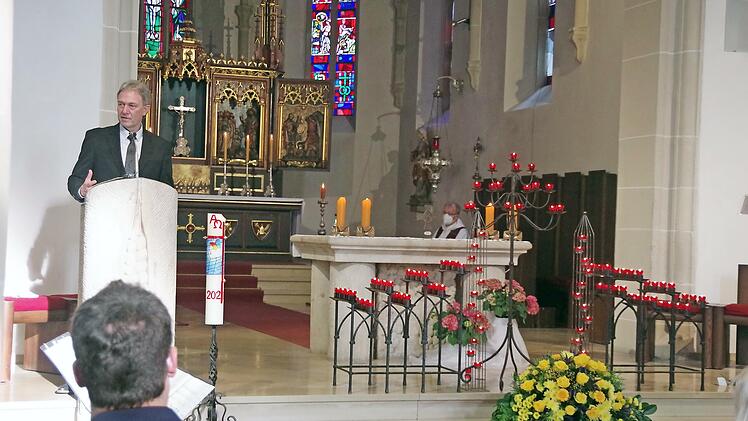 Landrat Klaus Löffler fasste ein Bündel an Gedanken und Gefühlen, Emotionen und Erinnerungen in eindrückliche Worte.