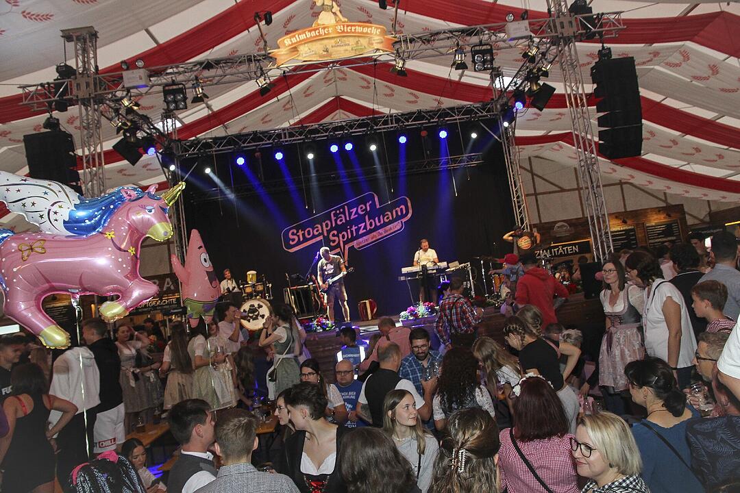 Für Partystimmung sorgten die "Stoapfälzer Spitzbuam"