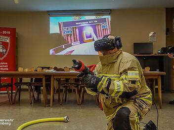 Bamberg: Feuerwehr setzt VR-System zu Übungszwecken ein - Ergänzung der Atemschutzausbildung
