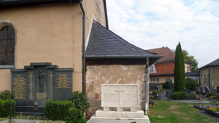 Die Nikolaus-Kapelle vor der  AußensanierungMüller Architekten GmbH