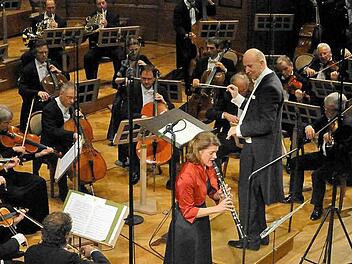 Alexandra Gruber war die Solistin beim 2. Klarinettenkonzert von Carl Maria von Weber. Foto: Thomas Ahnert