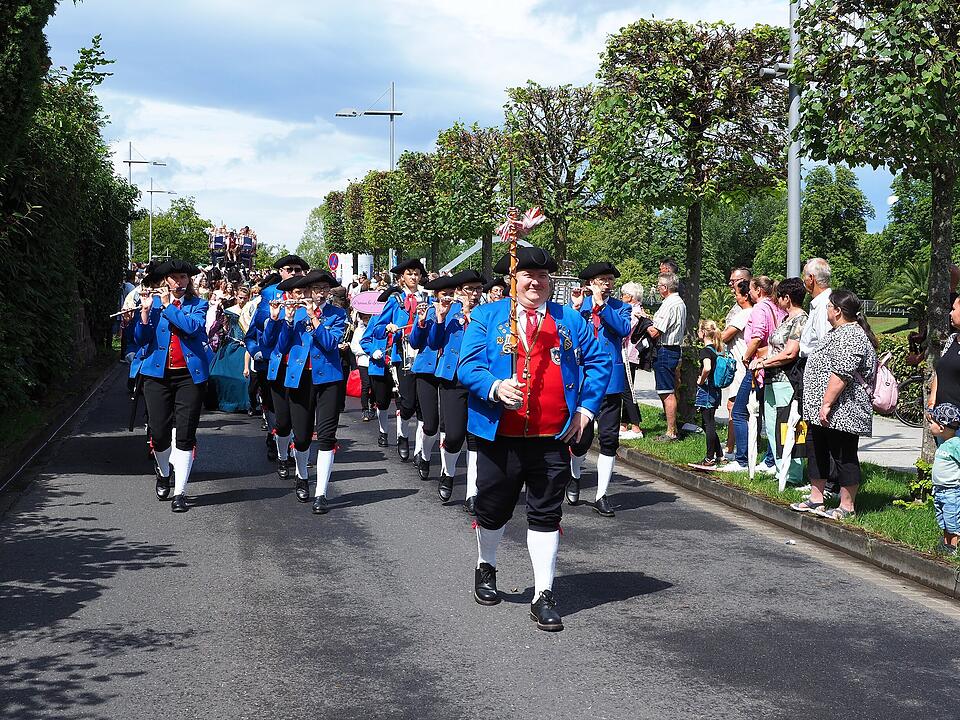 Großer historischer Festzug durch Bad Kissingen!
