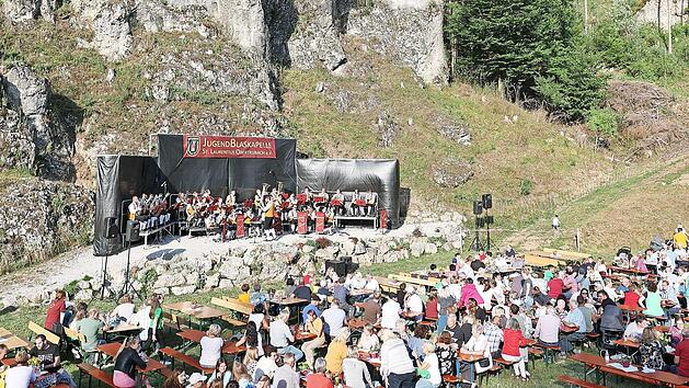 Das Konzert am Altarstein in Obertrubach lockte rund 500 Musikbegeisterte an.
