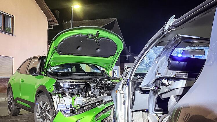 B85 im Kreis Kronach: Mehrere Verletzte bei heftigem Unfall - Fahrer schwer verletzt