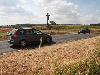 Die Bundesstraße 286 östlich von Oerlenbach ist eine vielbefahrene Straße. Vor allem Pendler nutzen die Verbindung zur A 71. Foto: Paul Ziegler