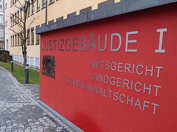 Der Eingangsbereich des Coburger Justizgebäudes. Foto: CT-Archiv