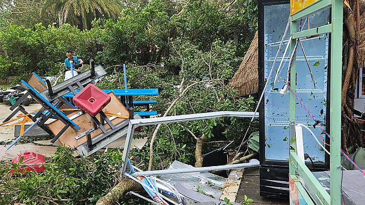 Taifun «Kajiki» - Hainan-Insel in China