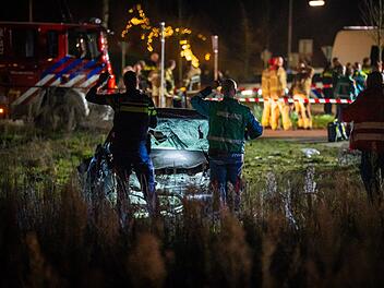 Niederlande: Auto f&auml;hrt in Menschenmenge - mehrere Verletzte
