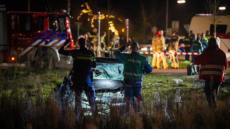 Niederlande: Auto f&auml;hrt in Menschenmenge - mehrere Verletzte