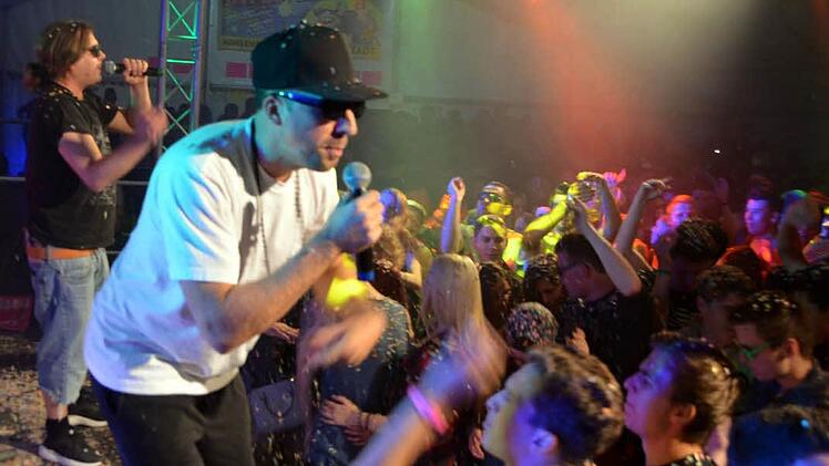 Gute Stimmung beim FC in Fuchsstadt mit "Die Atzen". Foto: Peter Rauchauch