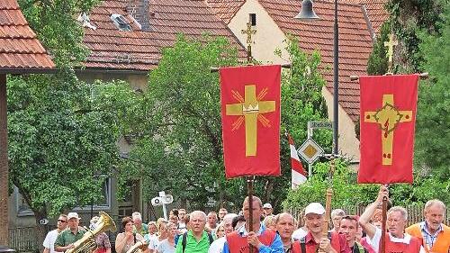Heuer pilgert die Euerdorfer Kreuzbruderschaft wieder zum Kreuzberg.