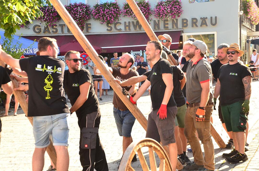 Party mit der Band "CAVELAND"