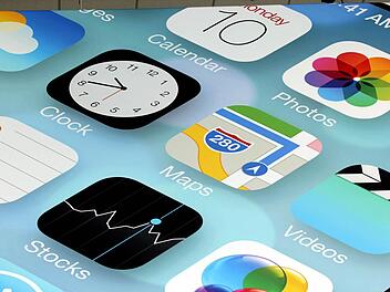 So schauen die Icons unter dem neuen Betriebssystem iOS7 aus. Foto: Christoph Dernbach/dpa