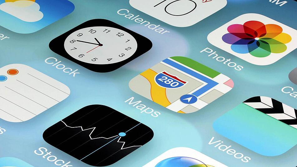 So schauen die Icons unter dem neuen Betriebssystem iOS7 aus. Foto: Christoph Dernbach/dpa