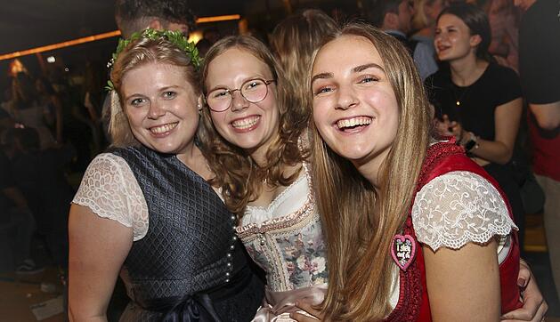 Es spielten die "Kasendorfer Musikanten" und "Die Wilderer".