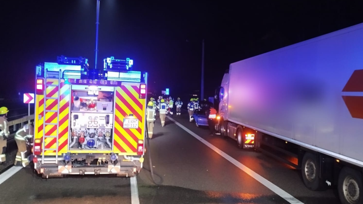 Verkehrsunfall auf A73 bei Baiersdorf: Autobahn komplett gesperrt