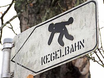 In der Rückschau ist bei der Diskussion um die Kegelbahn einiges schief gegangen. Der Zuschussantrag des Kegelsportvereins jedenfalls wurde vom Marktgemeinderat zurückgestellt. Foto: Eckehard Kiesewetter