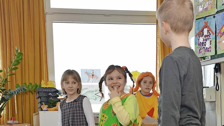 "Pipi Langstrumpf" stand in der Aufführung der Klasse 2 a im Vordergrund.