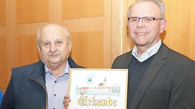 Ehrenamtsbeauftragter Emil Schneiderbanger mit Bernhard Zenk Foto: Johannes Michel
