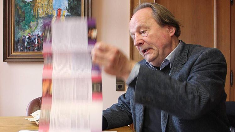 Es wird viel geboten in der neuen Spielzeit des Fränkischen Theatersommers, der heuer 25-jähriges Bestehen begehen kann.  Intendant  Jan Burdinski erläuterte im Bad Staffelsteiner Rathaus  neue Stücke und Wiederaufnahmen im Programm. Popp