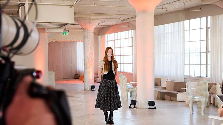 Marlene und Ibo schnappen sich den Alpro-Job.