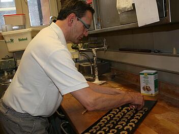 Georg Oesterlein verrät sein Vanillekipferl-Rezept. Foto: Veronika Schadeck
