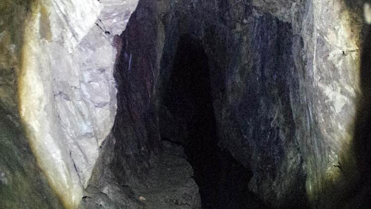 Am Silberberg sind die verschiedensten Gesteinsschichten zu finden - nicht nur in den nicht mehr zugänglichen Stollen. Foto: Marco Meißner