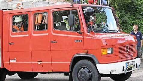 Das Reichenbacher Feuerwehrauto wurde in den Ferien kurzfristig angeschafft, nachdem das alte nicht mehr zu reparieren war. Mittelfristig soll die Wehr noch ein zweites Fahrzeug erhalten. Foto: Heike Beudert
