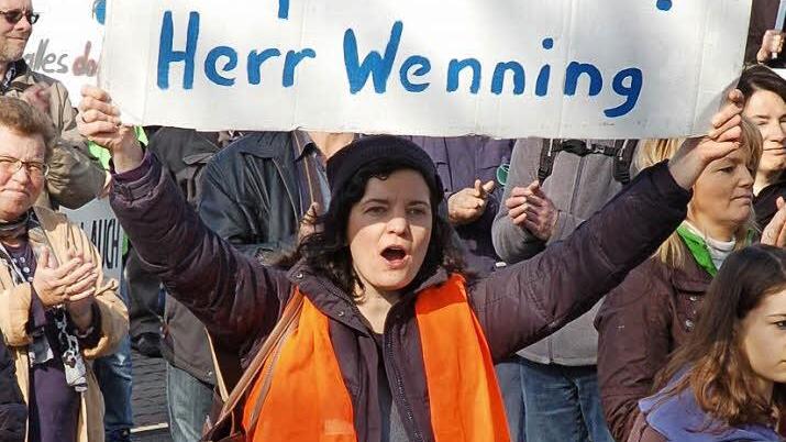 Bereits im Frühjahr 2014 haben die Menschen aus der Region schon einmal gegen die vielen Großprojekte demonstriert - damals dachte noch niemand daran, dass mit der derzeit im Bau befindlichen 380-Kilovolt-Höchstspannungsleitung noch lange nicht Schluss sein soll. Foto: Rainer Lutz