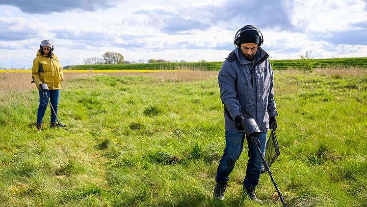 Yunus (Yunus Cumartpay) ist unter die Sondler gegangen und macht sich mit Wiebke Jormas (Dalila Abdallah) auf die Suche nach Sch&auml;tzen unter der Erde. Dabei sto&szlig;en sie auf eine wom&ouml;glich historische rituelle Bronzescheibe von gro&szlig;em Wert. Kurz darauf ist sie jedoch verschwunden, daf&uuml;r taucht am selben Ort eine Leiche auf.