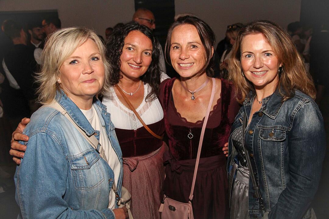 Tanzen, Feiern, Mitsingen &ndash; bayerische Partystimmung bis Mitternacht.
