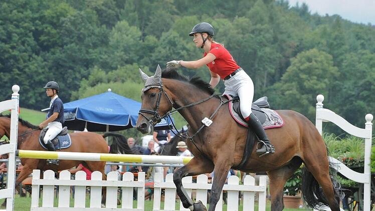 Szene vom Teamspringen.