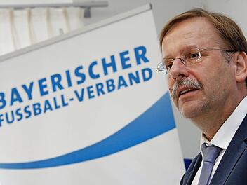 BFV-Präsident Rainer Koch bei seiner Ansprache Foto: Matthias Hoch
