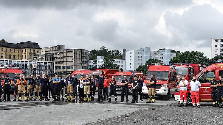 Landkreis Bayreuth: 120 Oberfränkische Einsatzkräfte helfen bei Hochwasser Einsatz in Schwaben