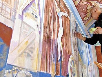 Erich Müller, hoch oben in der Lillinger Kapelle  Fotos: Petra Malbrich